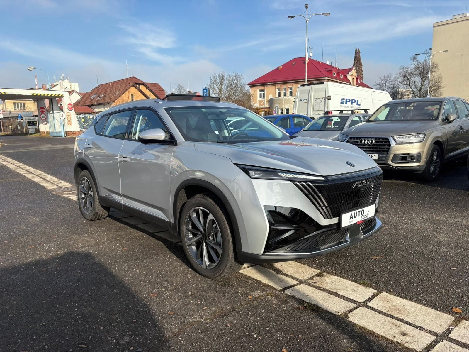 Dongfeng Mage, 1.5T 145kw E2 Silver - fotka 2