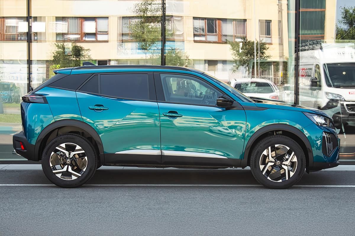 Peugeot 2008, 1,2 ALLURE Hybrid 110 e-DCS6 - fotka 4