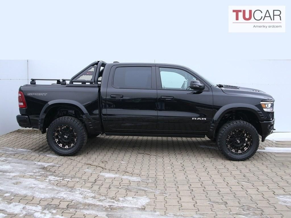 RAM 1500, Larame LIFT 5.7 V8 HEMI - fotka 3