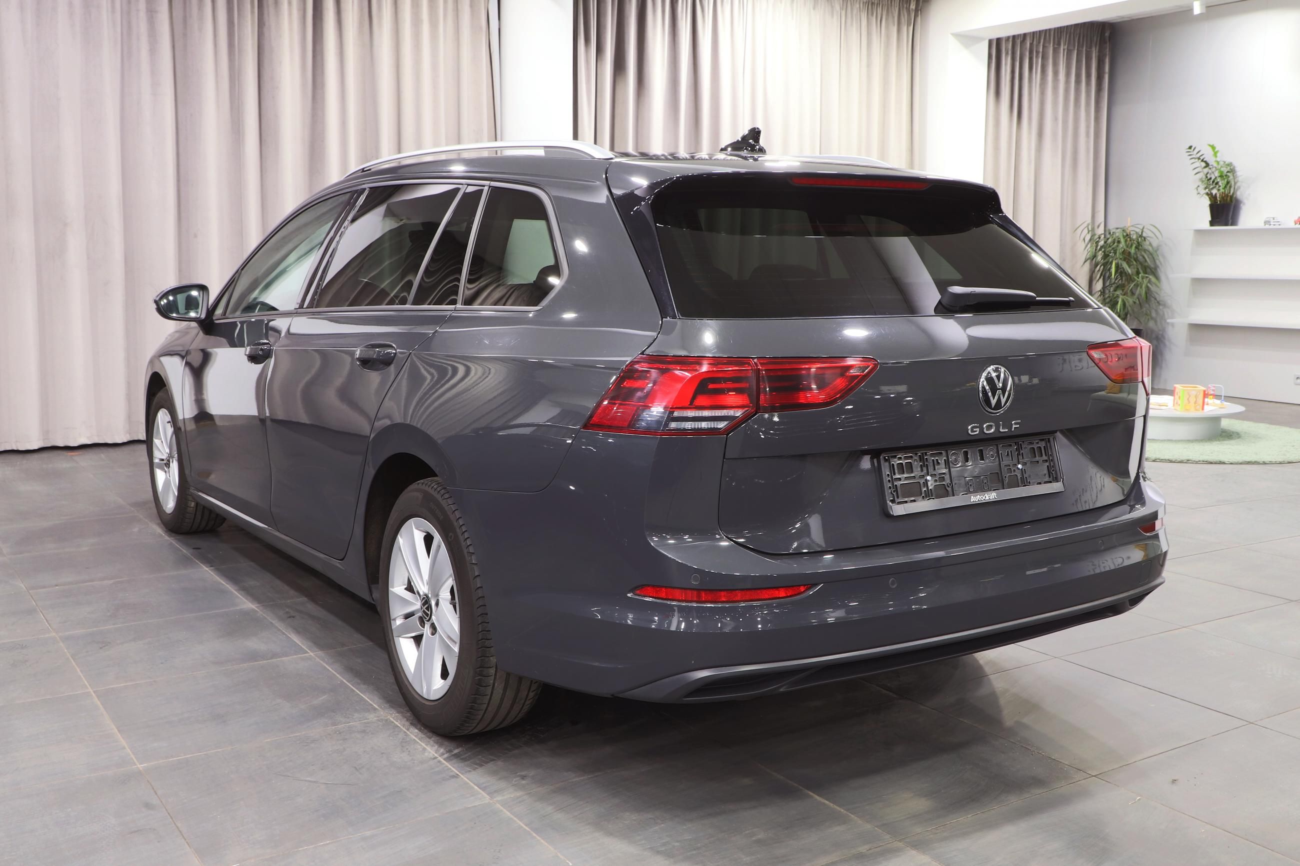 Volkswagen Golf Variant, Full LED 2.0TDI 110kW Manual - fotka 4