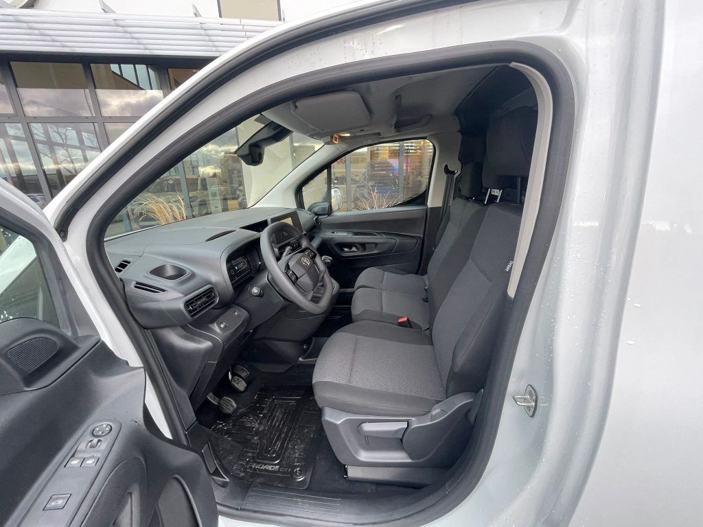 Toyota Proace City, 1.5 D 100HP M/T Active 3S Extr - fotka 6