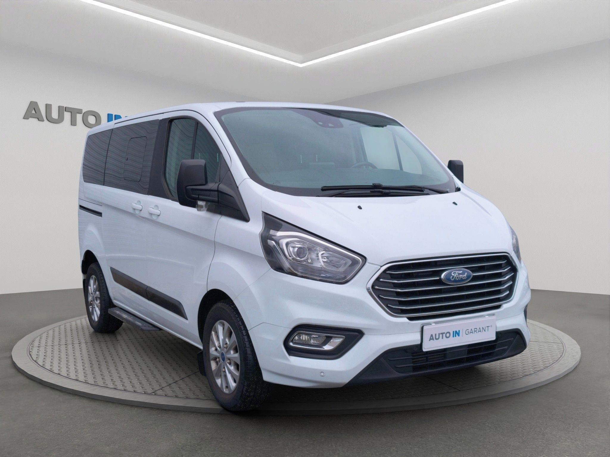 Ford Tourneo Custom, 2.0 TDCi EcoBlue 79KW, ČR, taž - fotka 3