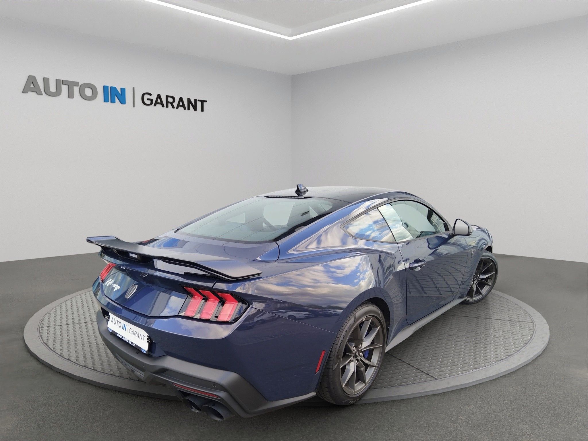 Ford Mustang, Dark Horse 5,0 V8 334 kW TREME - fotka 4
