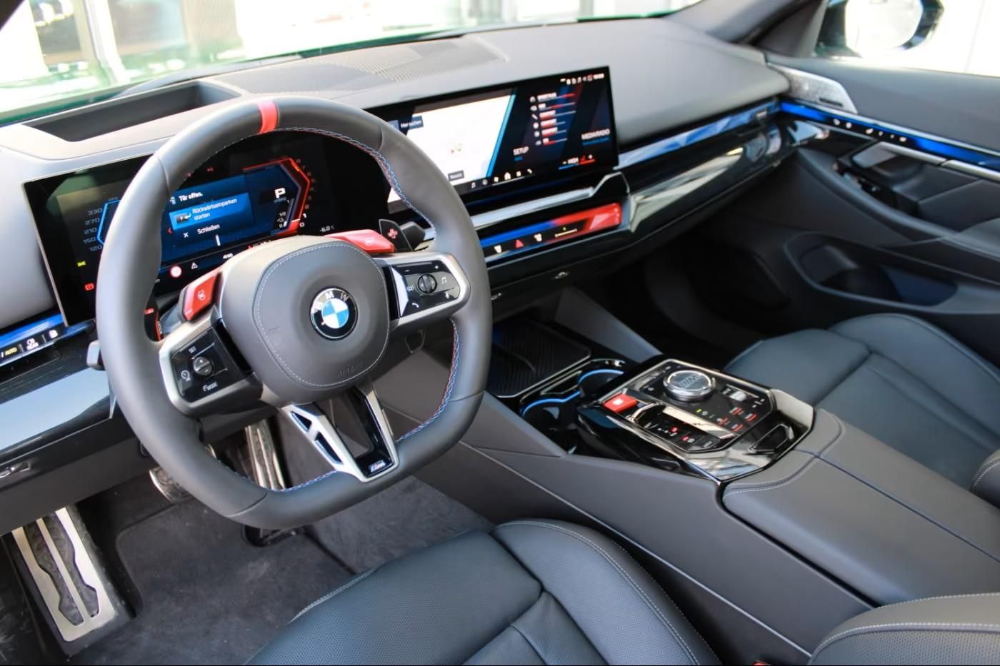 BMW M5, xDrive JAKO NOVÉ SKLADEM! - fotka 4