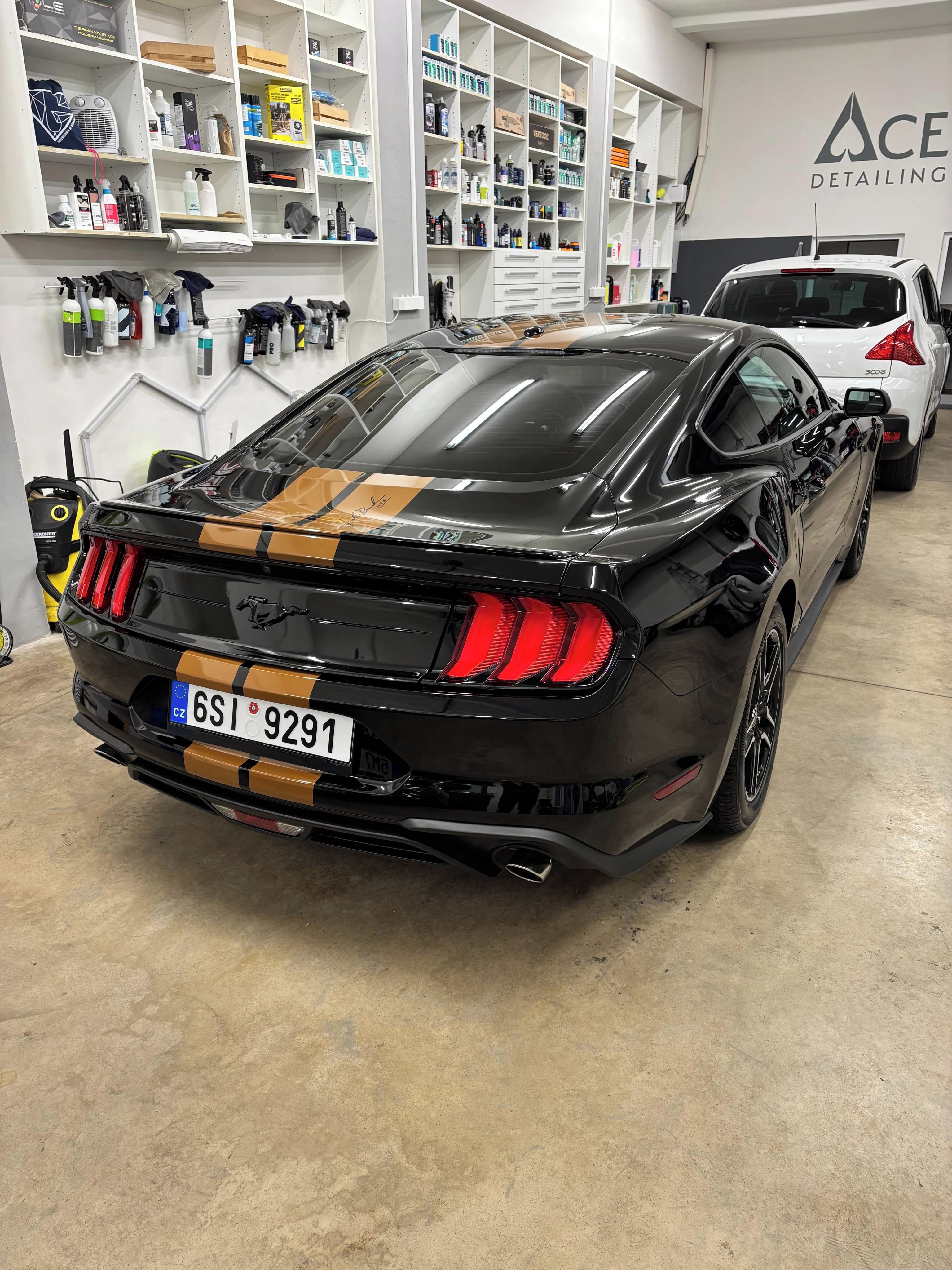 Ford Mustang, Ford mustang 2.3 EcoBoost - fotka 5