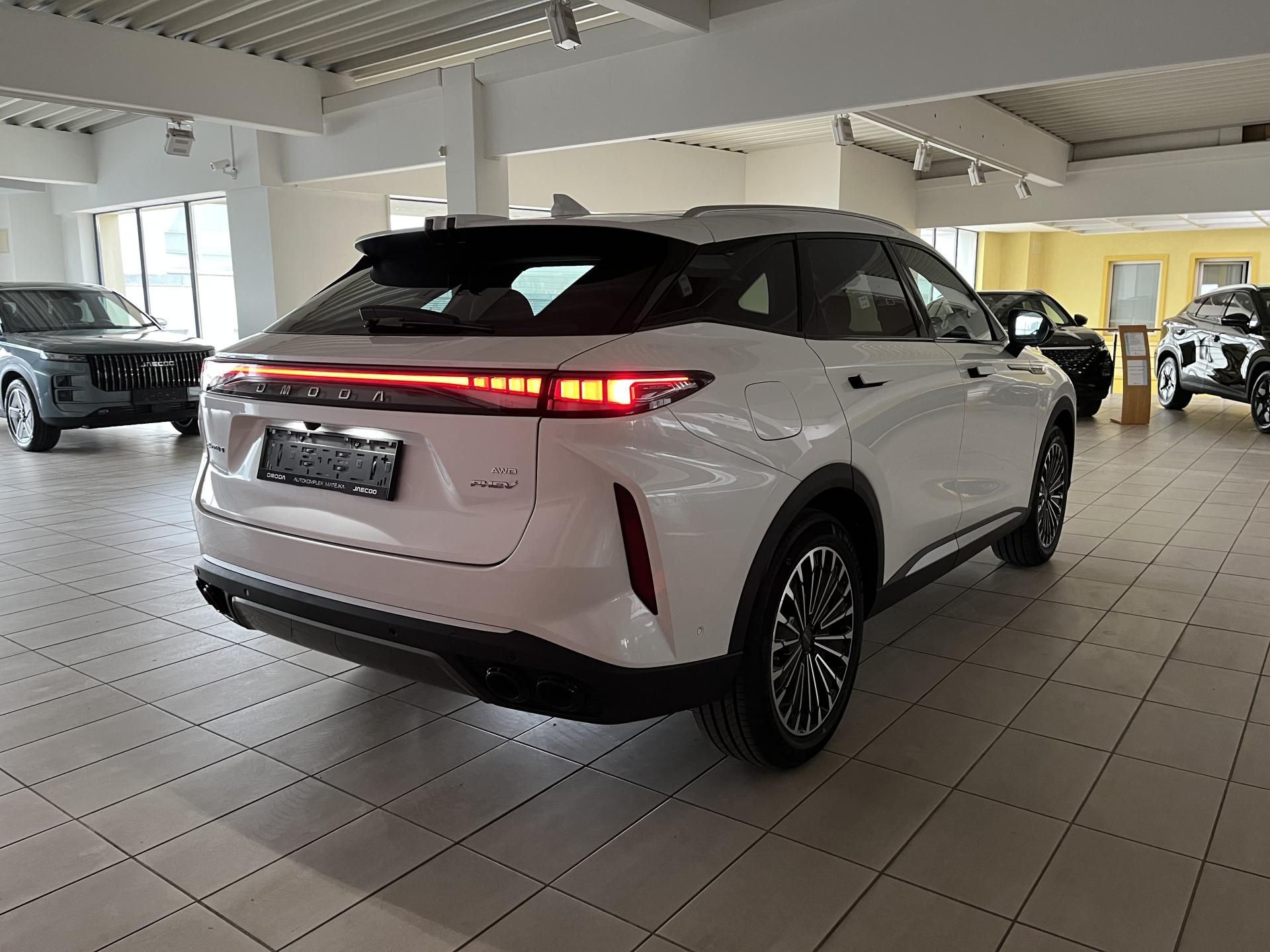 Omoda 9, PHEV - fotka 5
