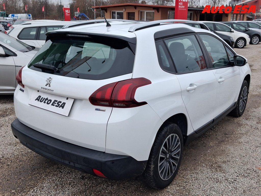 Peugeot 2008, 1.2PT,ČR,servis.kniha - fotka 4