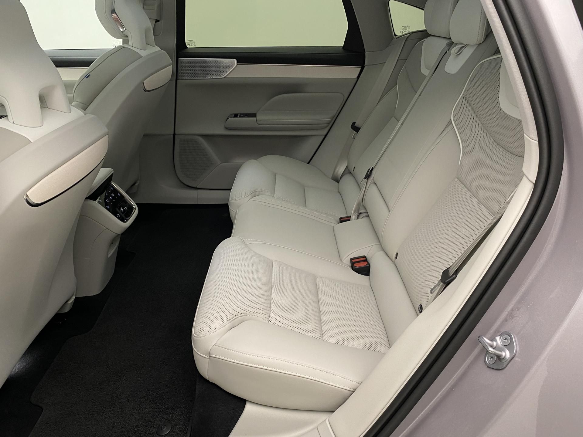 Volvo ES90, PURE ELECTRIC ULTRA - fotka 6