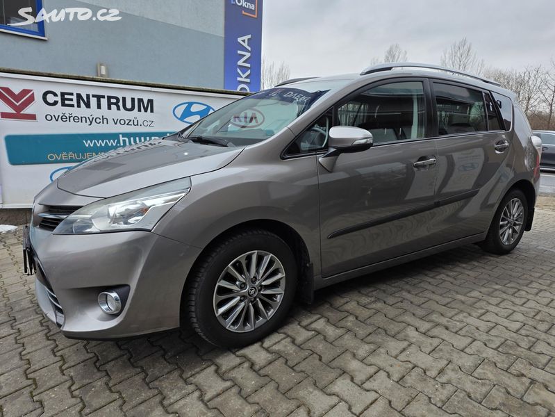 Toyota Verso, 1.6-NÍZKÁ SPOTŘEBA-NAVI-KAMERA