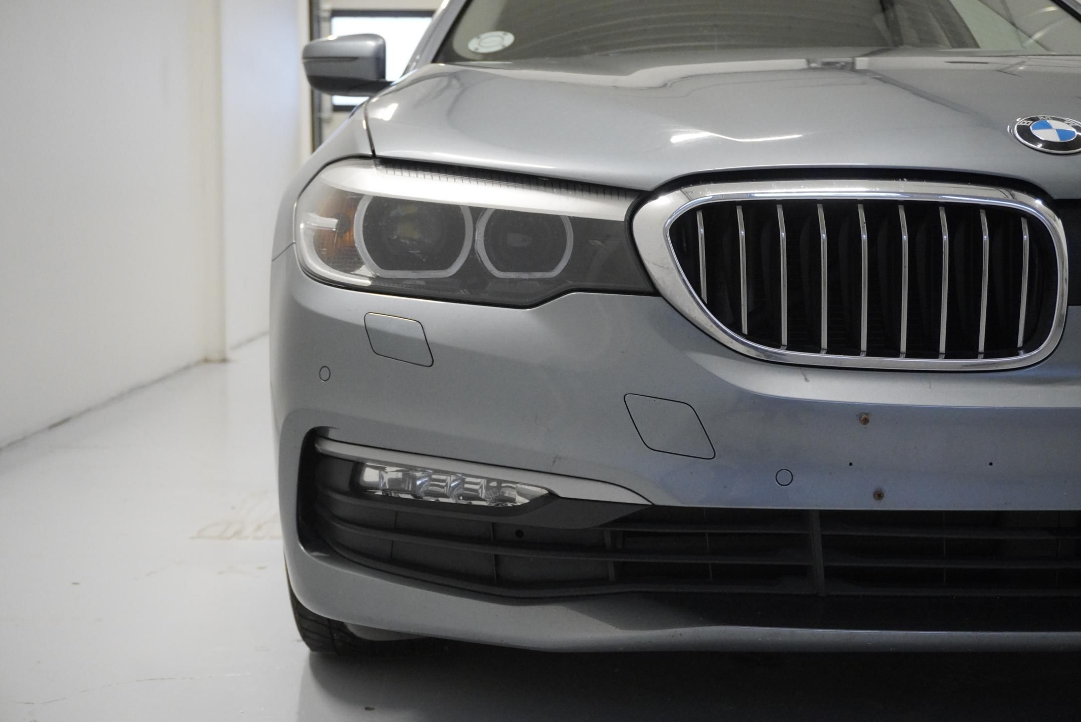 BMW Řada 5, 520D TOURING STEPTRONIC - fotka 4