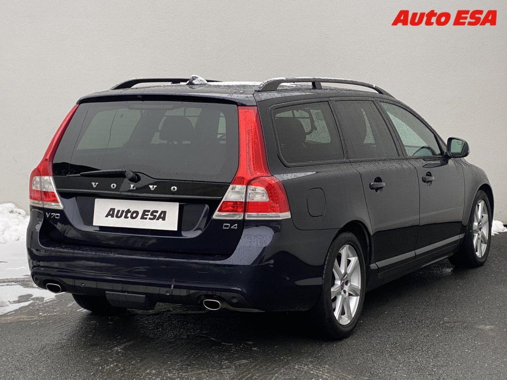 Volvo V70, 2.0 D4,Bixen,navi,kůže - fotka 4