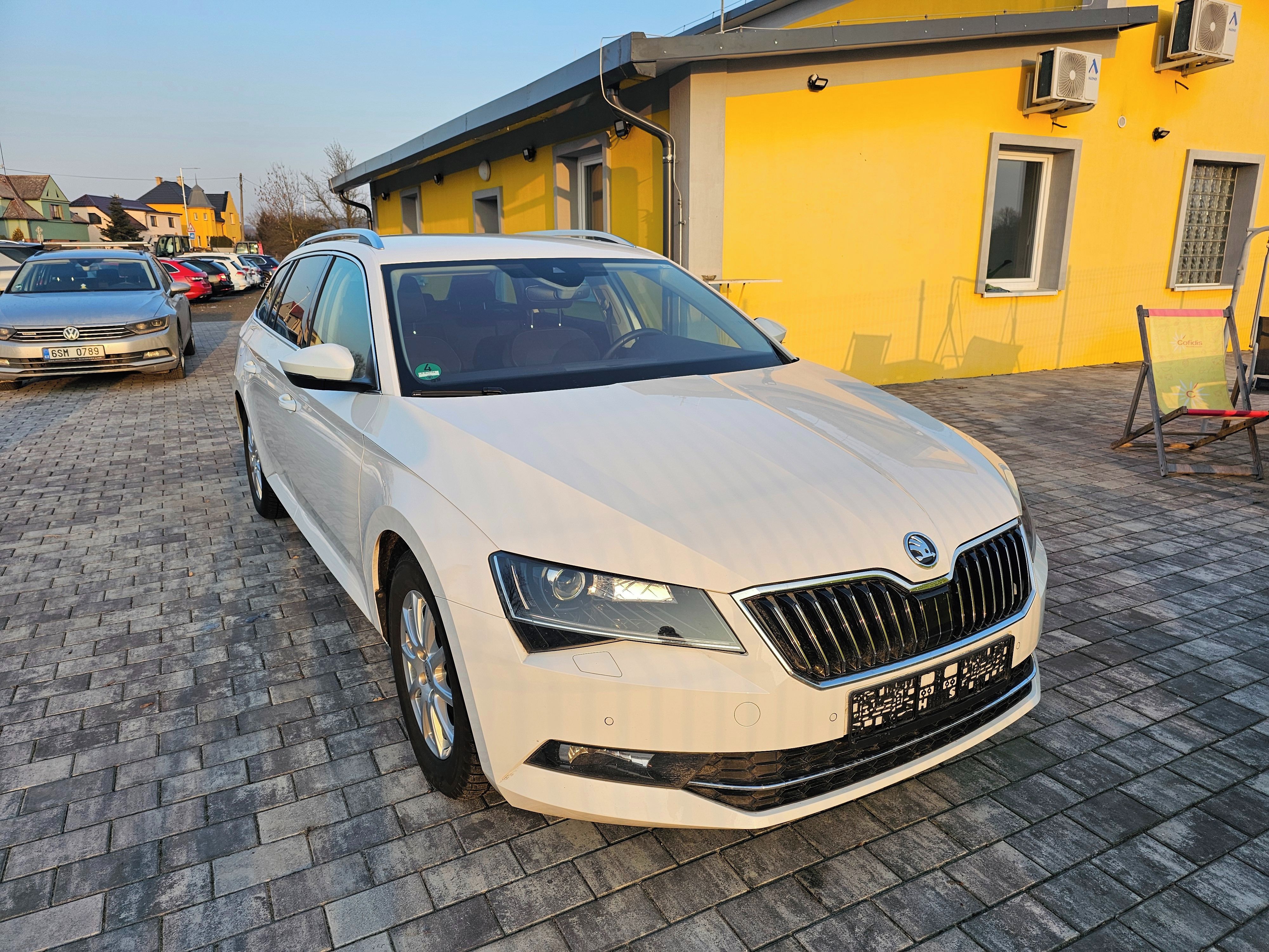 Škoda Superb, Škoda Superb 2.0 TDI 110kw - fotka 2