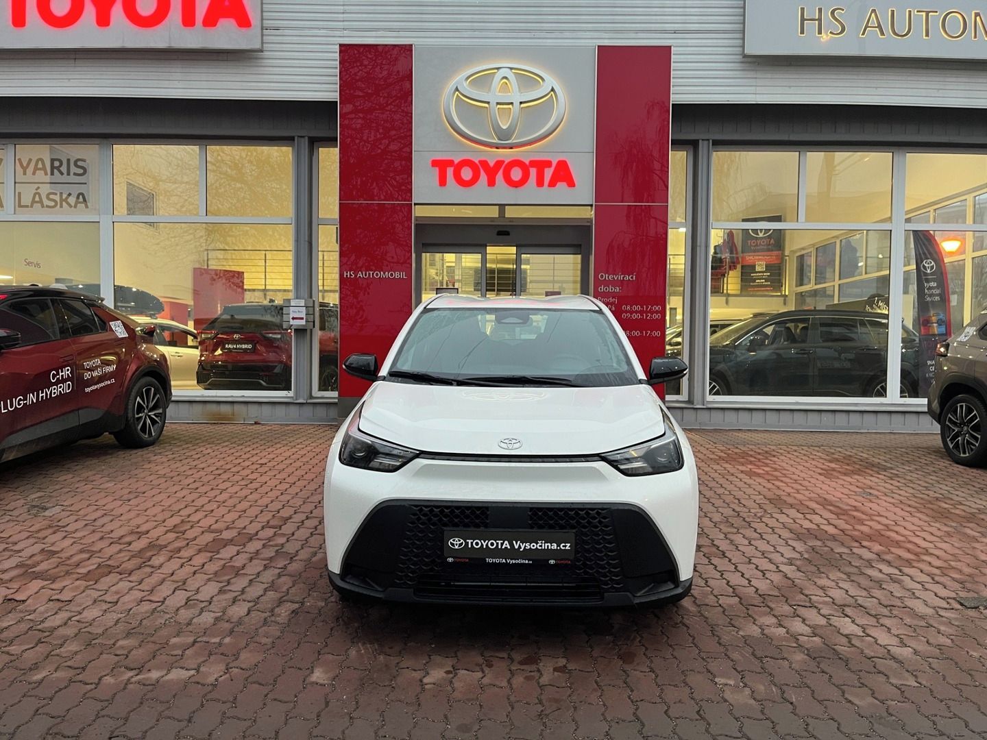 Toyota Aygo, 1.5L Hybrid automat  Active - fotka 2