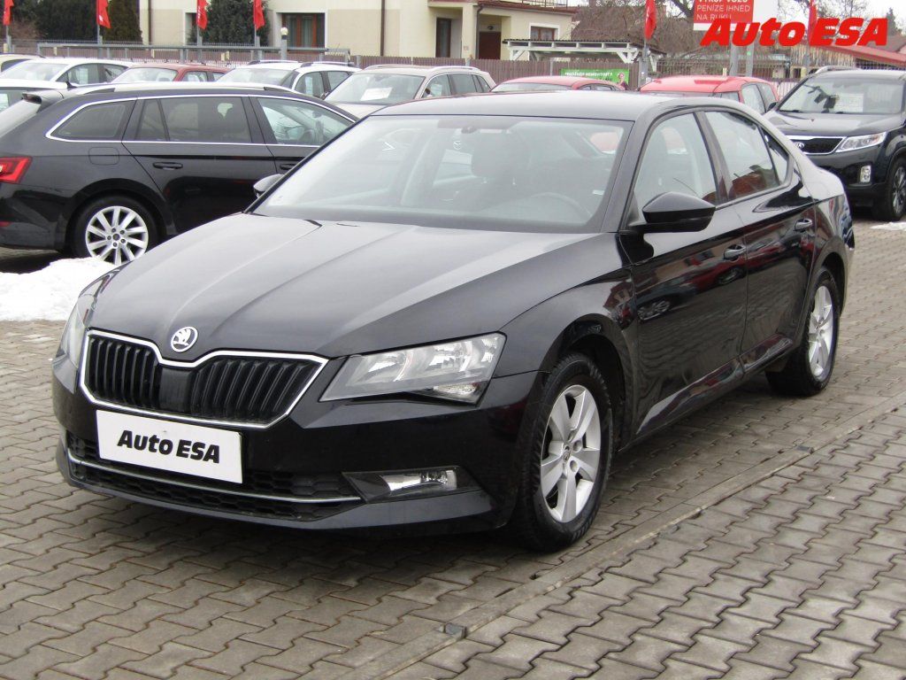 Škoda Superb, 2.0 TDi,AC,park.čidla - fotka 3