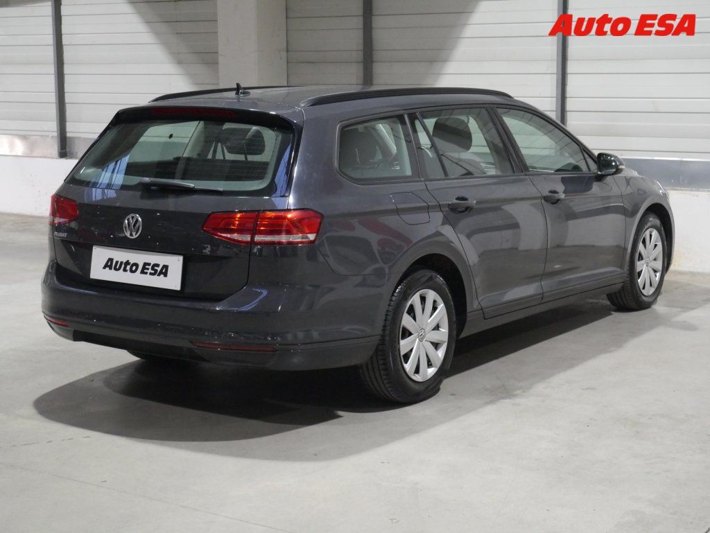 Volkswagen Passat, 2.0 TDi,Trend,DSG - fotka 4