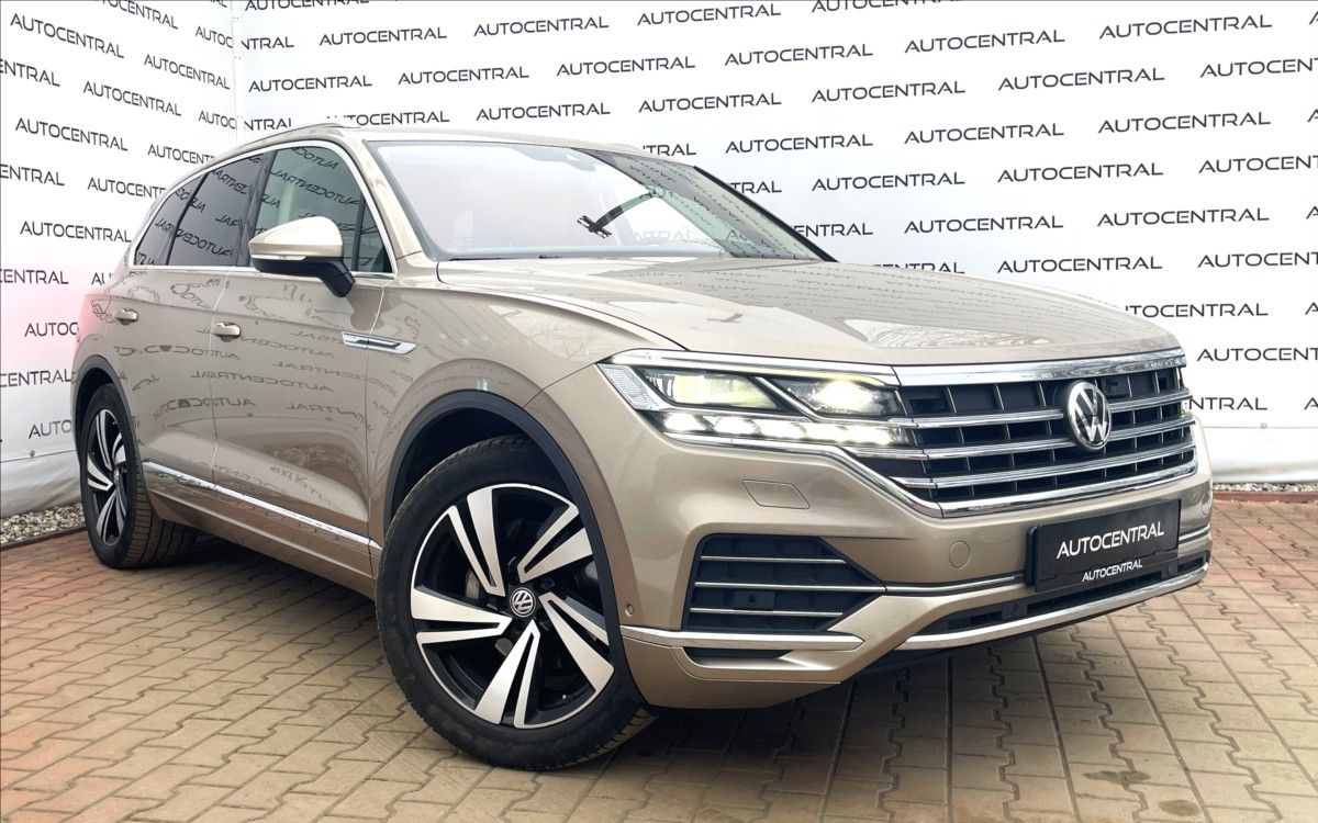 Volkswagen Touareg, 3,0 TDi,4x4,210kW,WEBASTO,STK