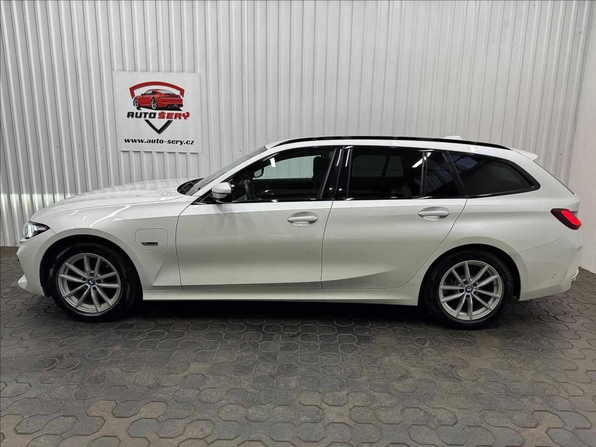 BMW Řada 3, 330E 215kW XDRIVE TAŽNÉ 2XALU - fotka 4