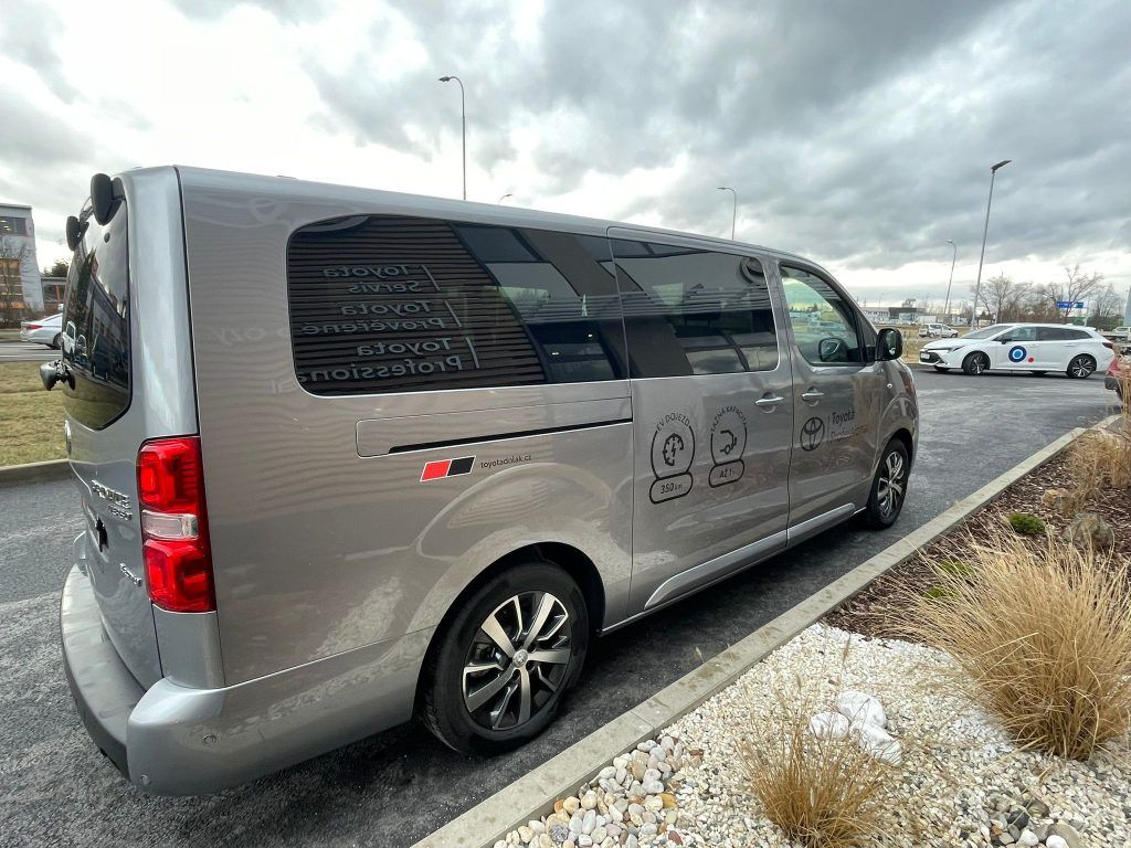 Toyota Proace Verso, EV L2 136HP 75 KWh Family 8S - fotka 6