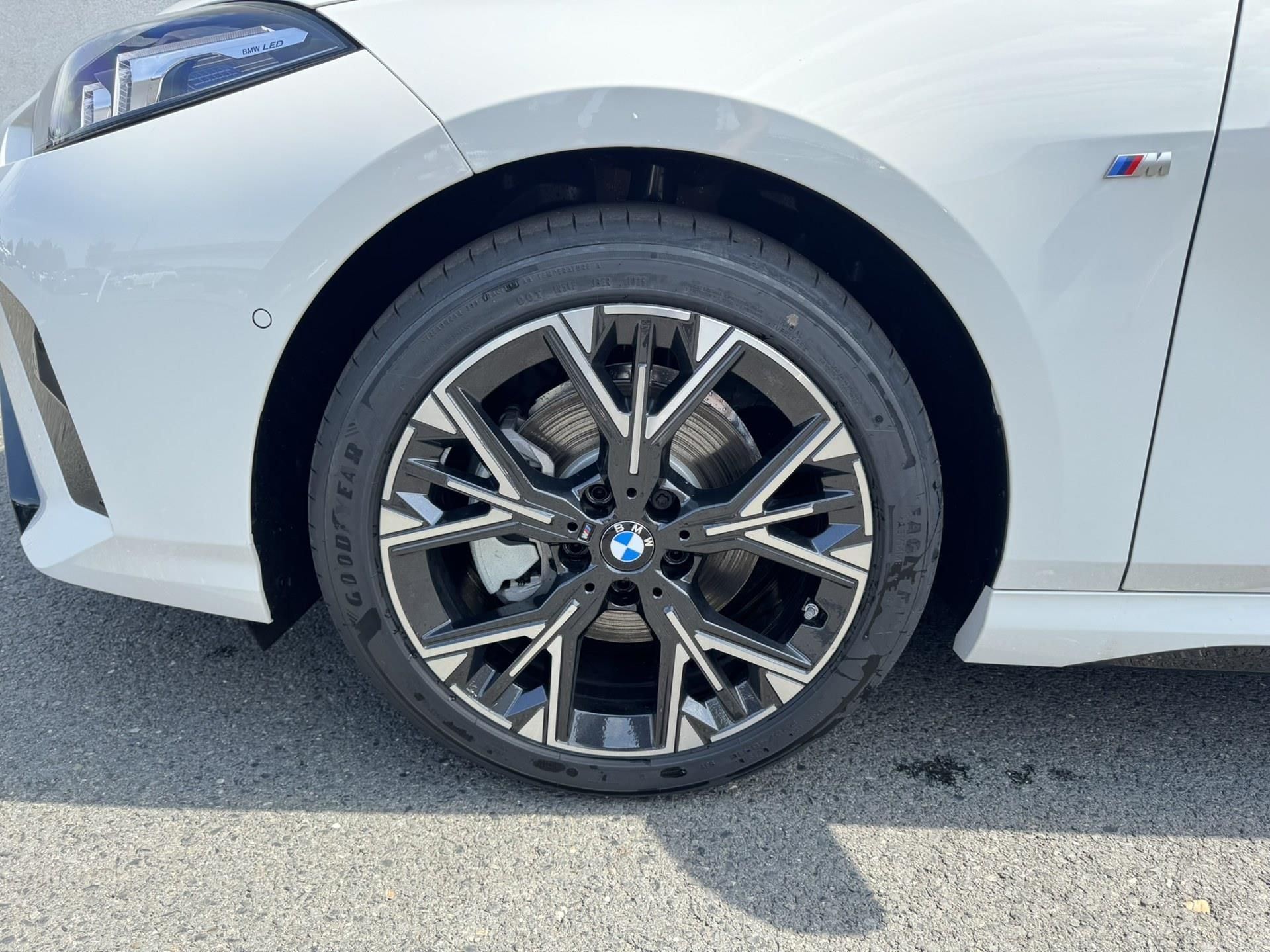 BMW Řada 1, 118d (F70) - fotka 6