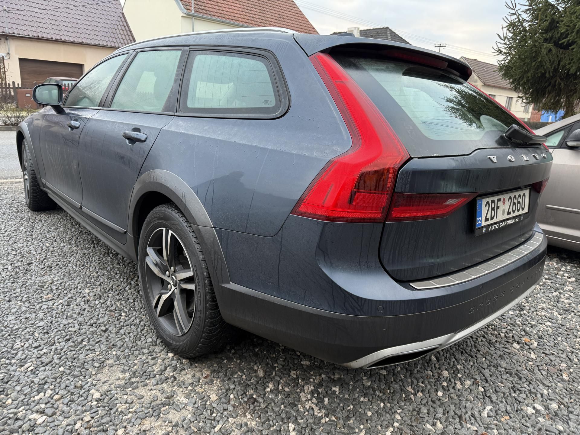 Volvo V90, 2.0 D4 CROSS COUNTRY POLESTAR - fotka 3