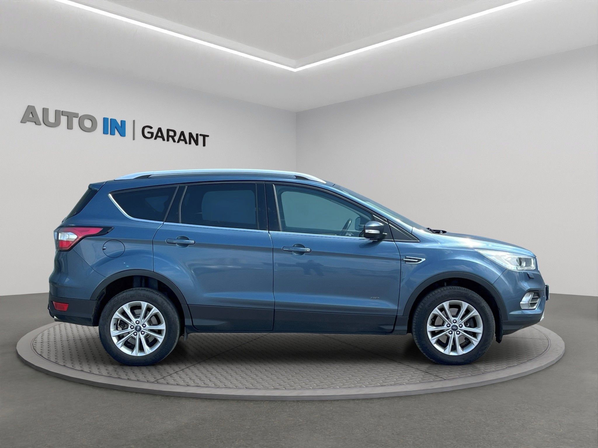 Ford Kuga, 110kw, Titanium, nové ČR, Tažn - fotka 4