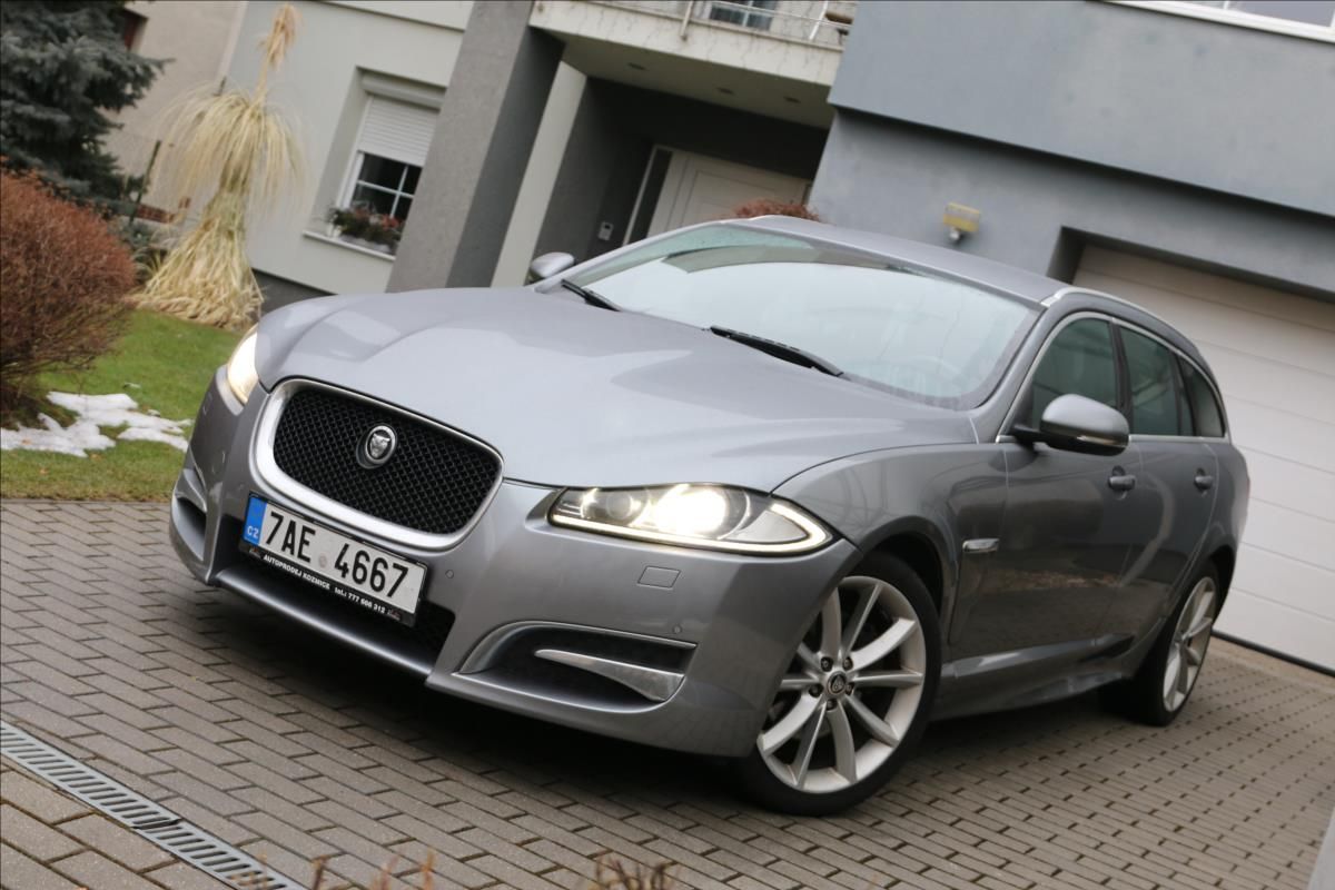 Jaguar XF, 3,0 ČR, Automat, Navigace - fotka 6