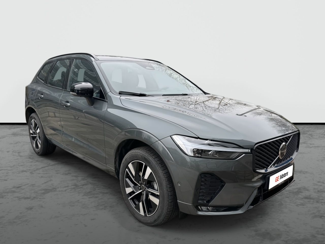 Volvo XC60, MY26 B5 AWD Plus Dark DPH ČR - fotka 3