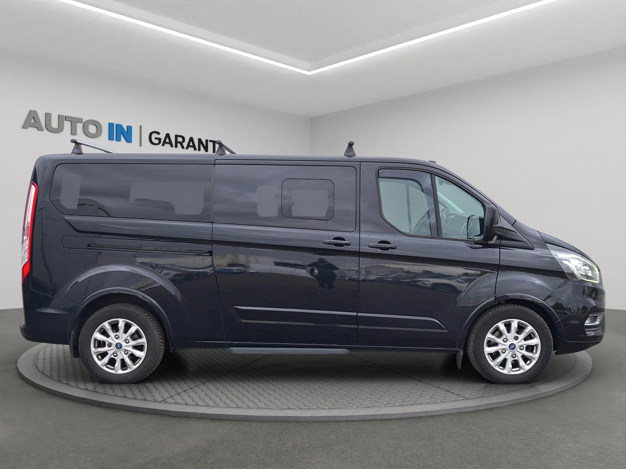 Ford Tourneo Custom, 2.0 96kW, ČR, L2, TZ, nezávisl - fotka 4