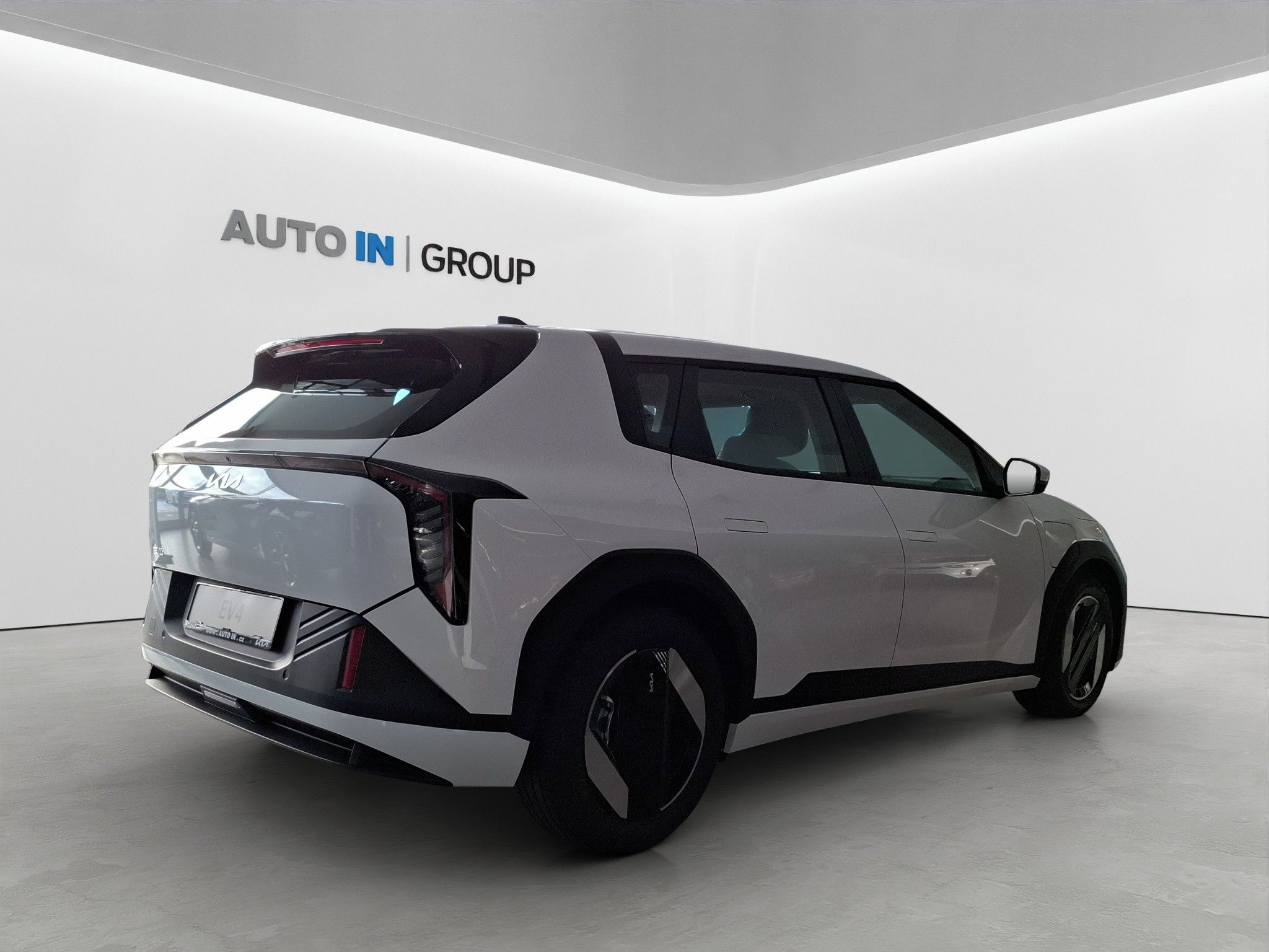 Kia EV4, SZ1 4x2 AIR 150 KW + 58,3 KWH - fotka 5