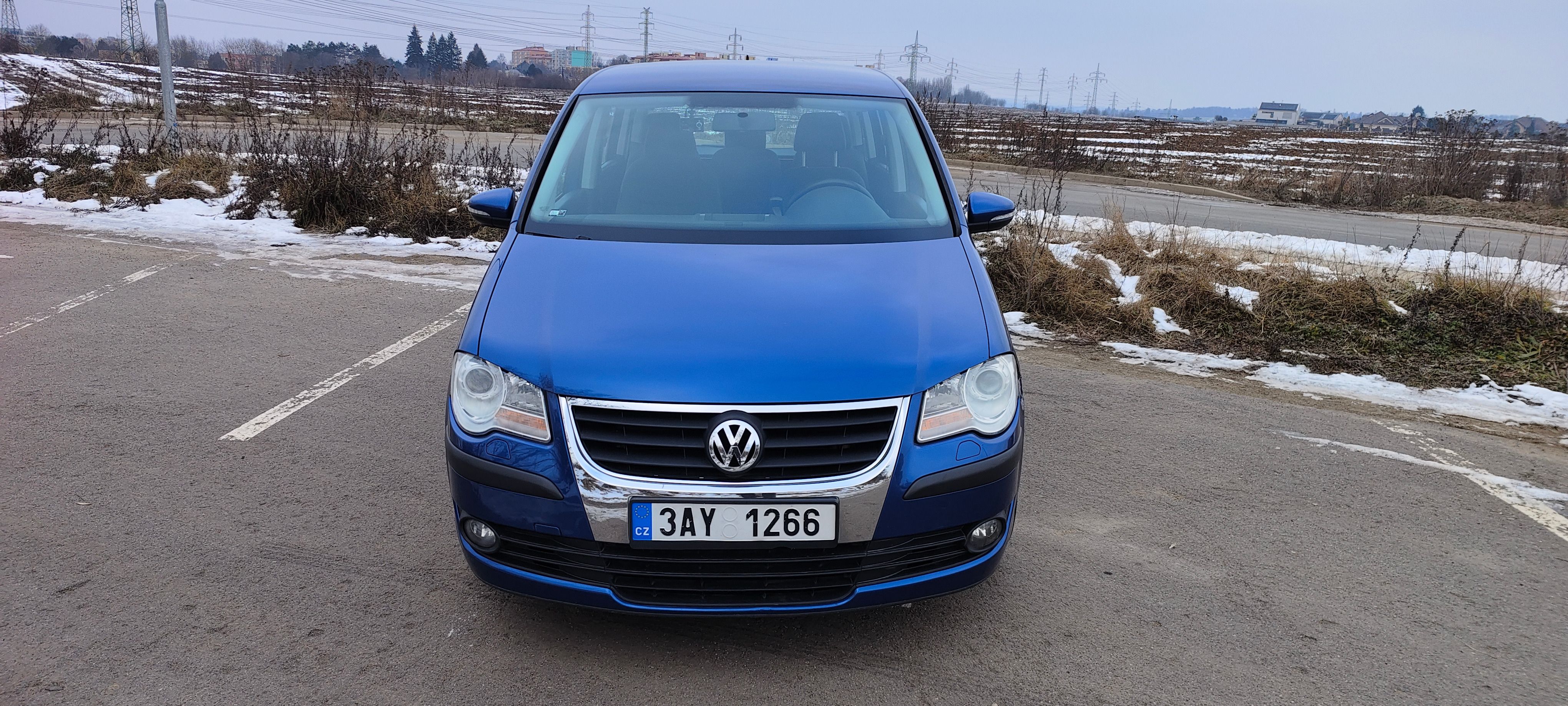 Volkswagen Touran, VW Touran 1.4 TSi 7m !výbava! - fotka 2