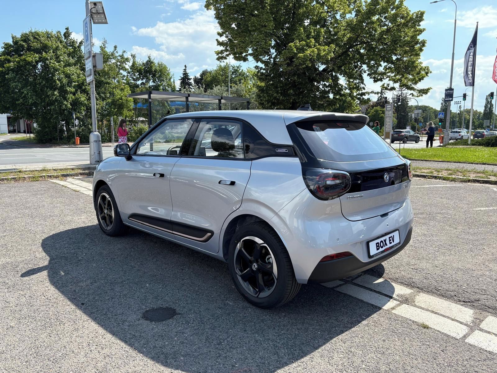 Dongfeng Box, E3 42,3kWh 70kw SILVER Edition - fotka 4