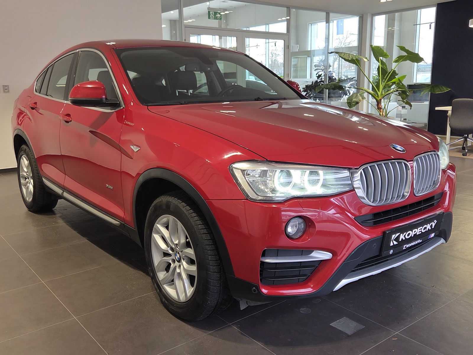 BMW X4, xDrive 30d xLine - fotka 3
