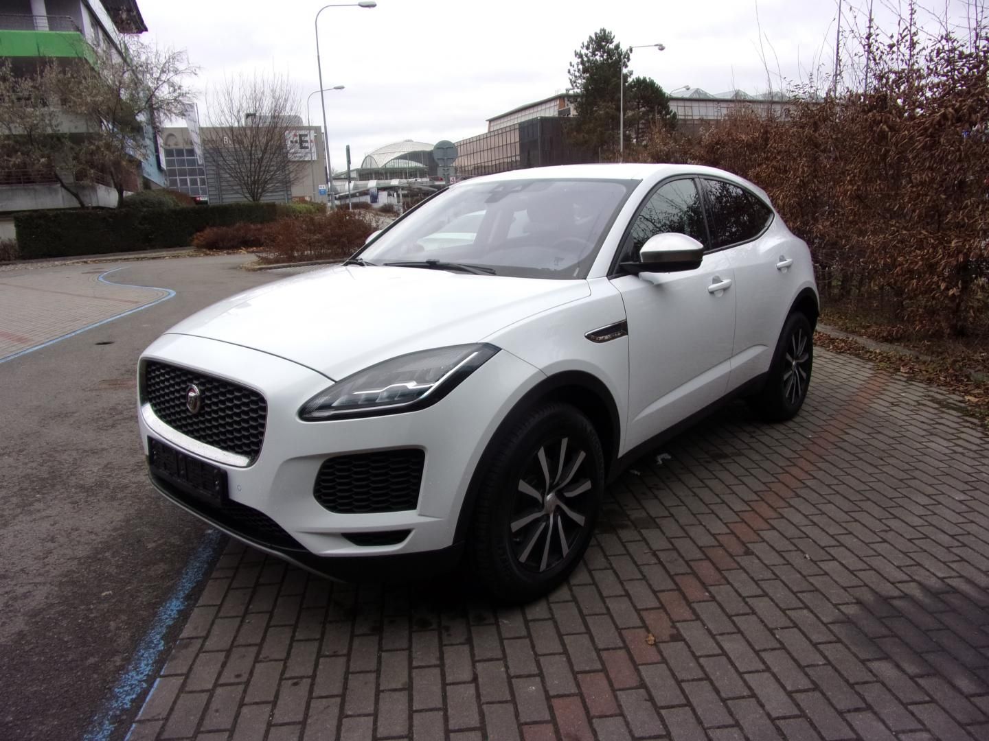 Jaguar E-Pace, 2,0D Bussines edit. - fotka 3