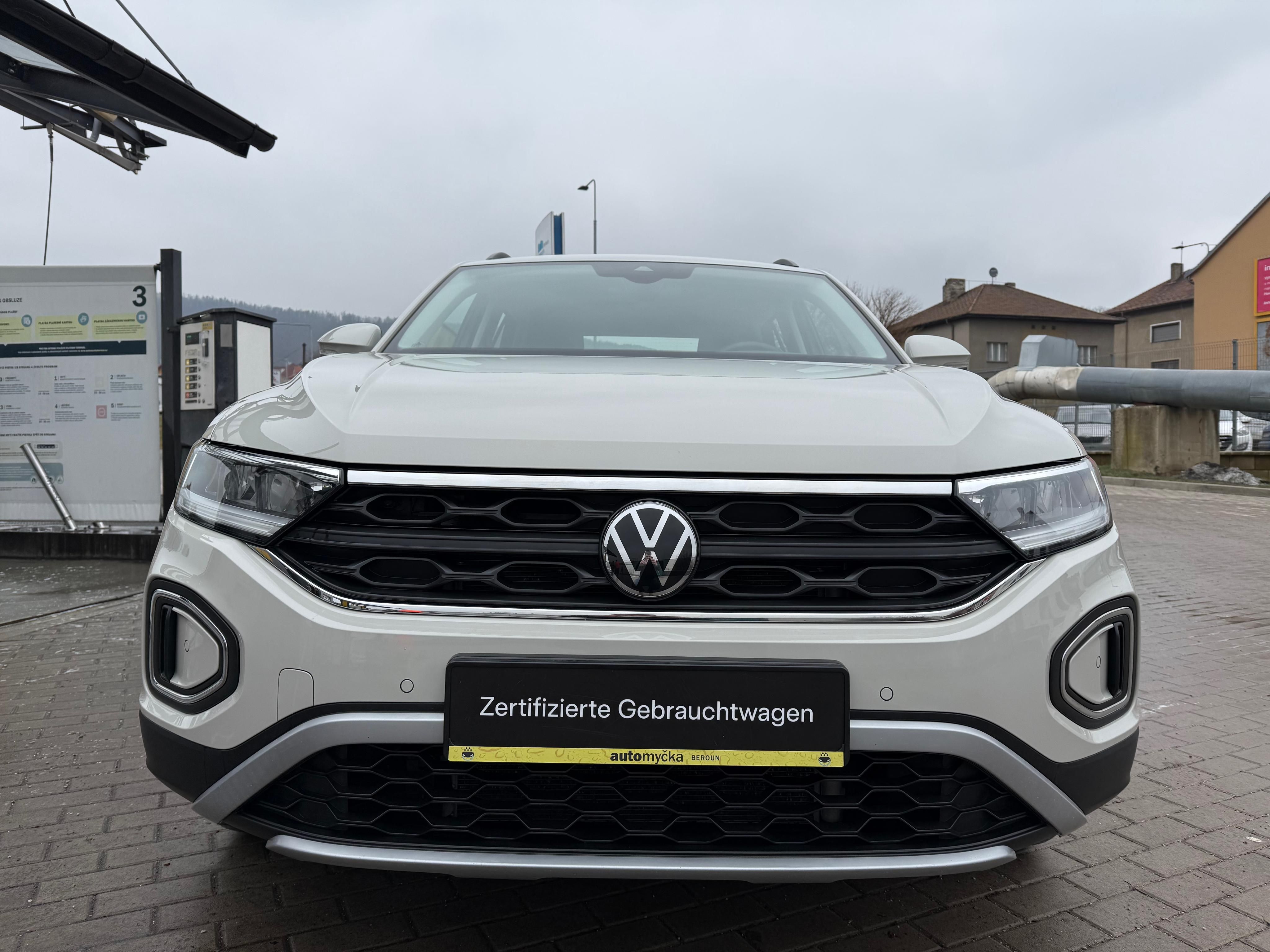 Volkswagen T-Roc, 1.5 TSI 110kW DSG ACC 4/2022 - fotka 2
