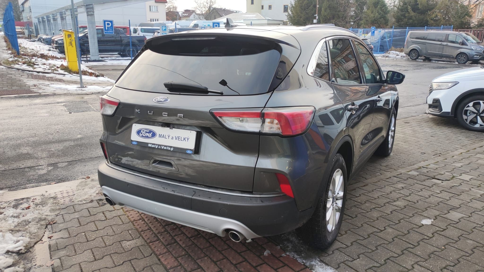 Ford Kuga, 1,5EBlue 88kW,Titanium,Aut.8st - fotka 5