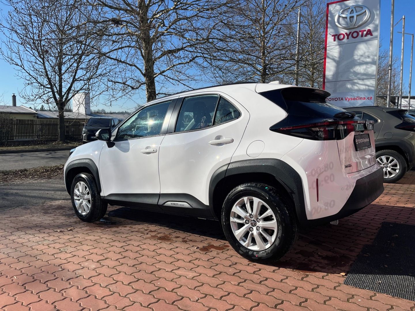 Toyota Yaris Cross, MC24 1.5 hybrid 116 koní - fotka 3