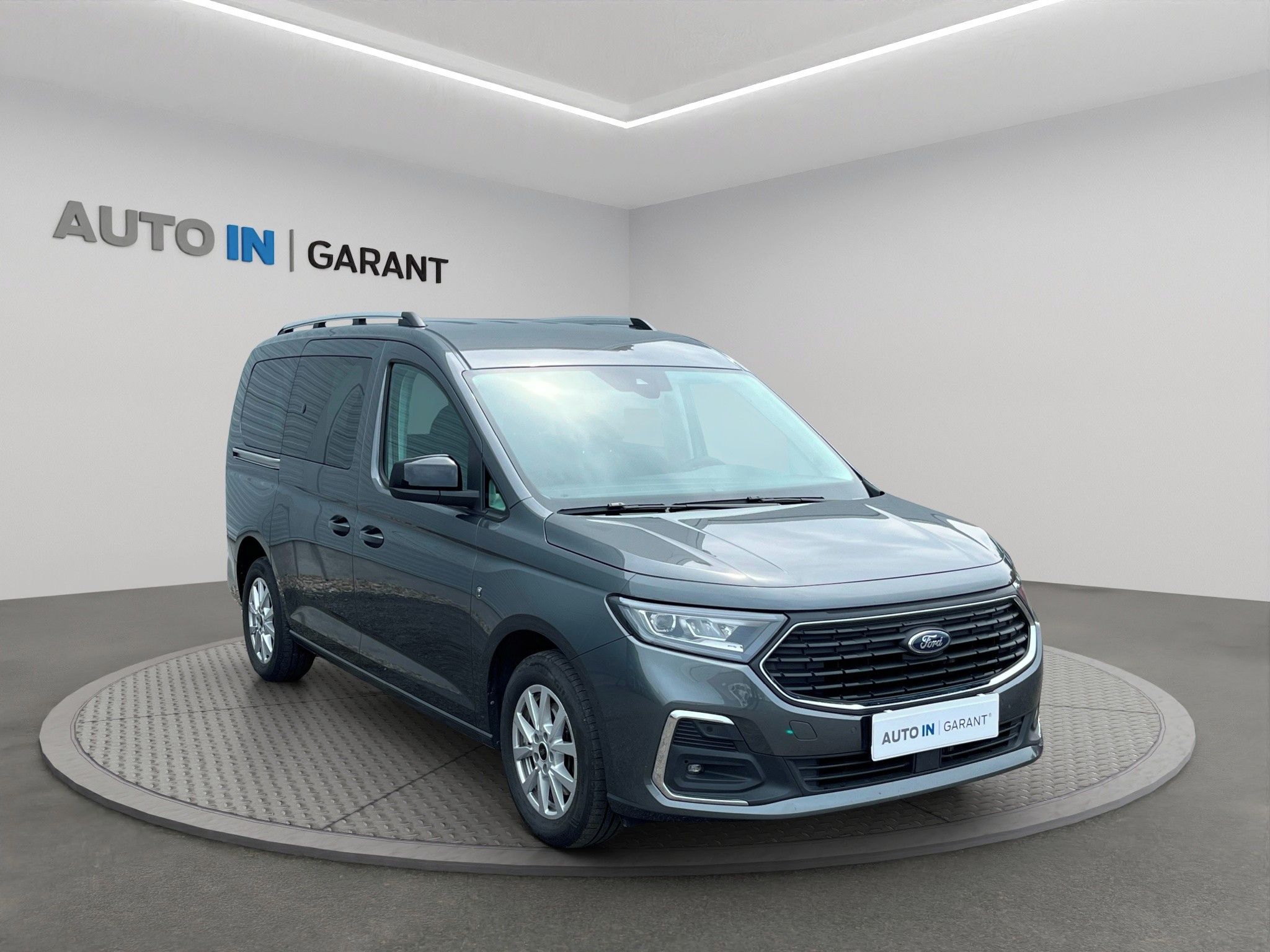 Ford Tourneo Connect, 2,0 90kw, ČR, 1. maj, záruka - fotka 3