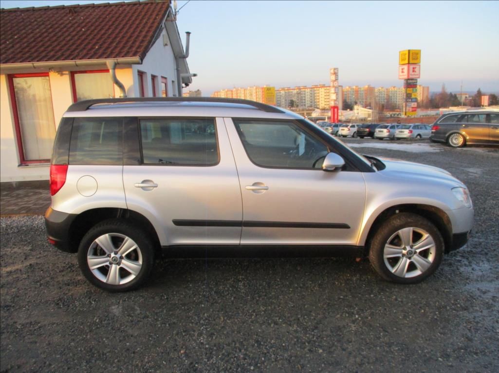 Škoda Yeti, 1,2 TSI, serviska, aut. klima, - fotka 4