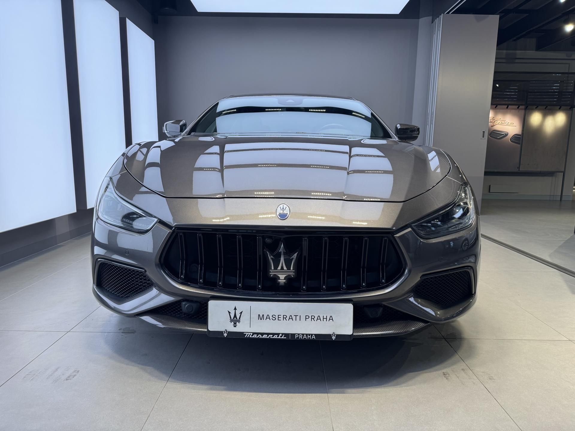Maserati Ghibli, Trofeo 580 HP - Záruka 03/27 - fotka 2