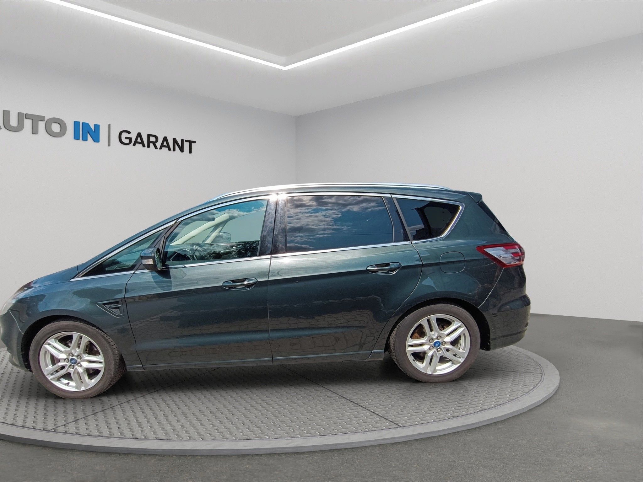 Ford S-MAX, Titanium , 132KW, ČR , 4x4 , 7 - fotka 5