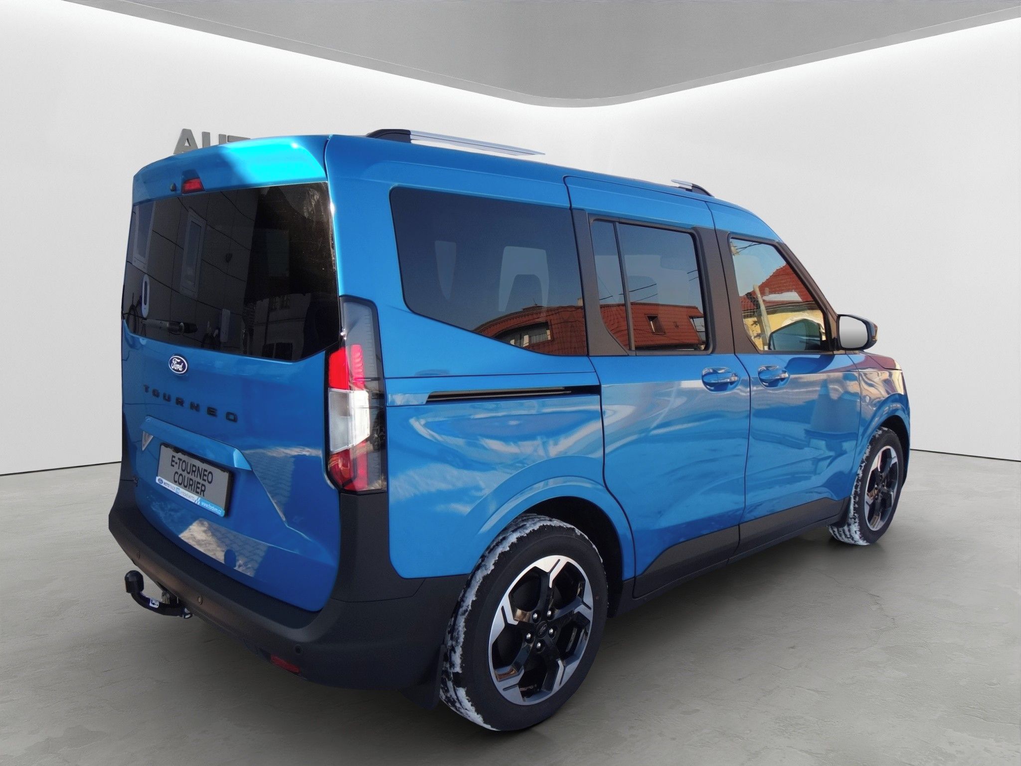 Ford Tourneo Courier, Titanium 43kWh 100kW 136k EV - fotka 6