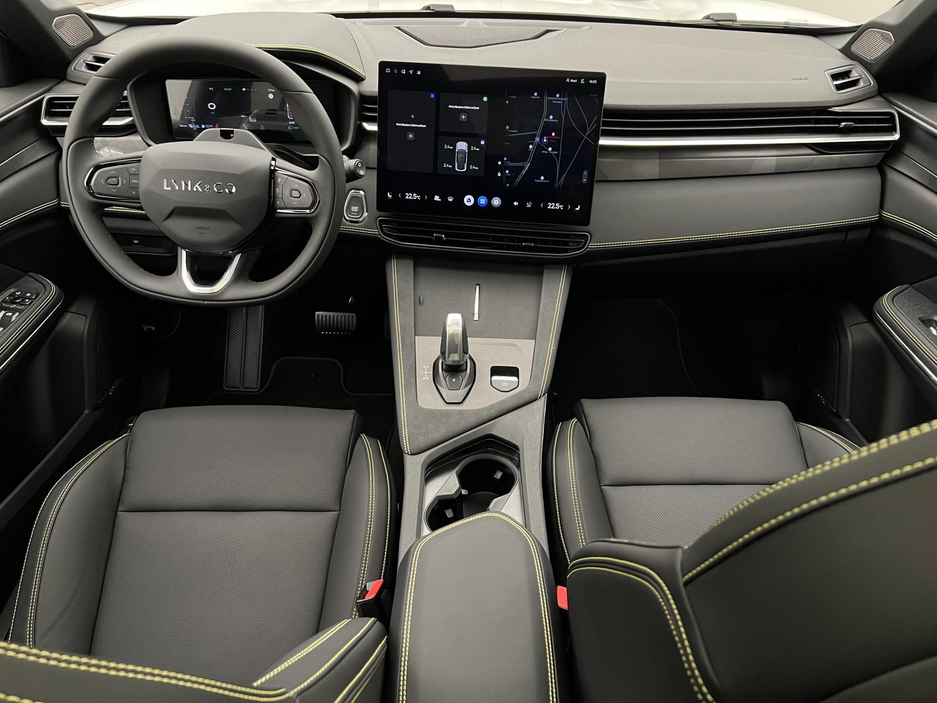 Lynk & Co 01, MORE PHEV - fotka 2