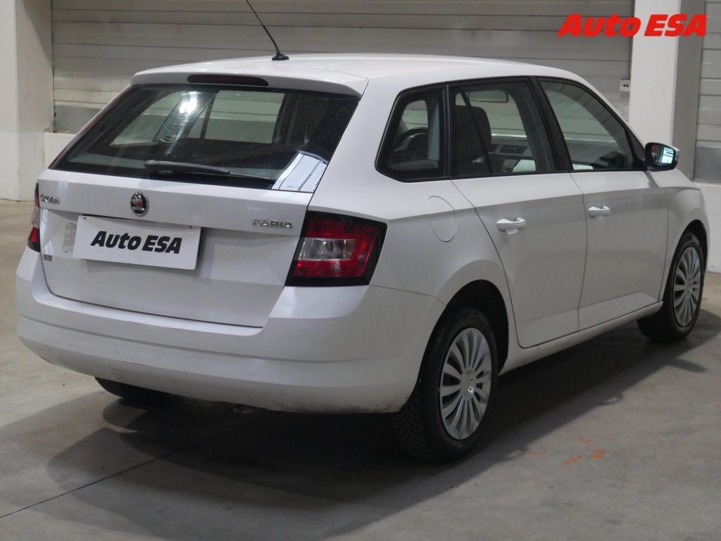 Škoda Fabia, 1.4 TDi,nez.topení,AC - fotka 6