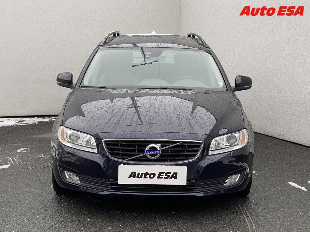 Volvo V70, 2.0 D4,Bixen,navi,kůže - fotka 2