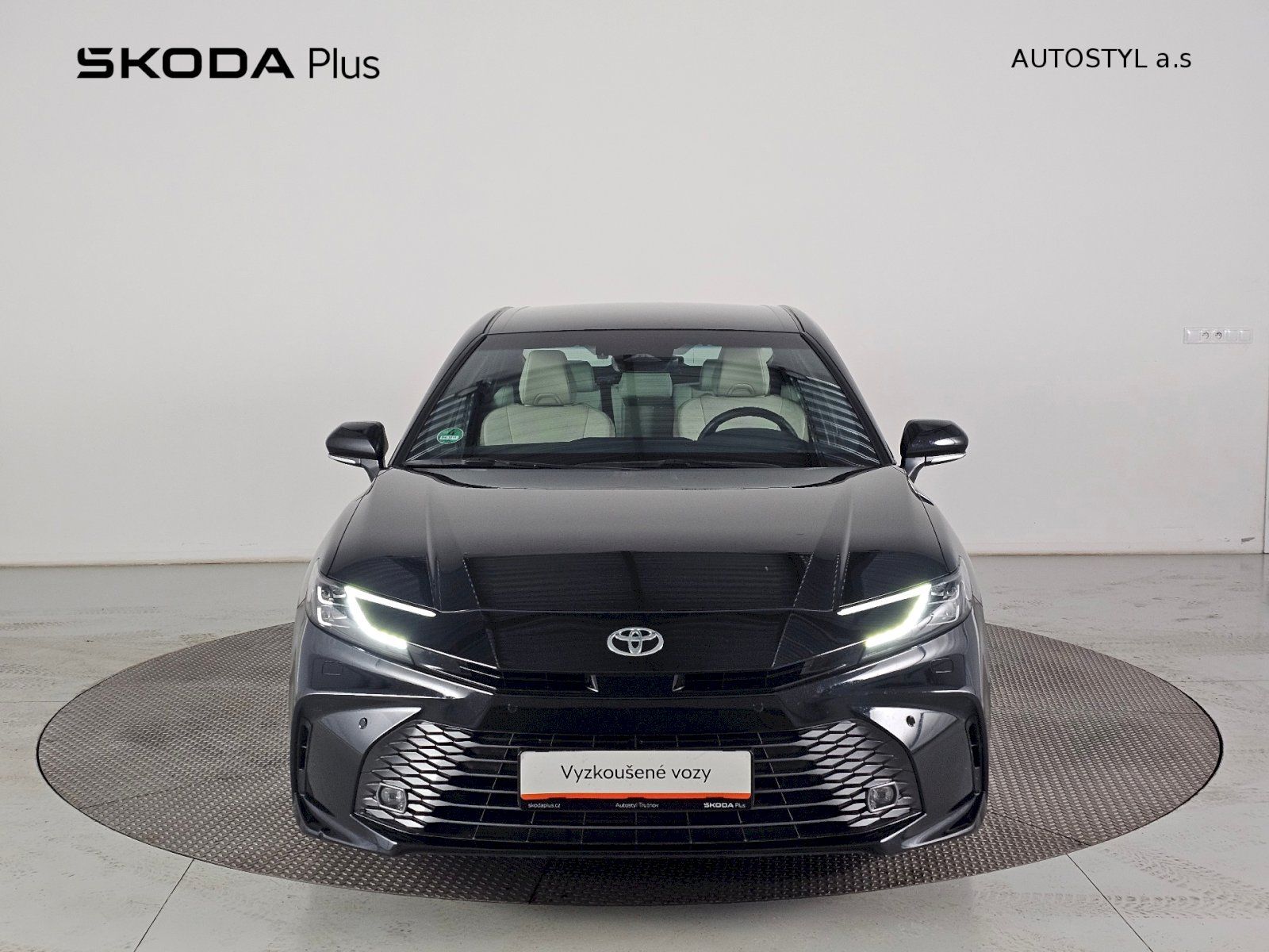 Toyota Camry, 2.5HEV 230k PRESTIGE - fotka 4