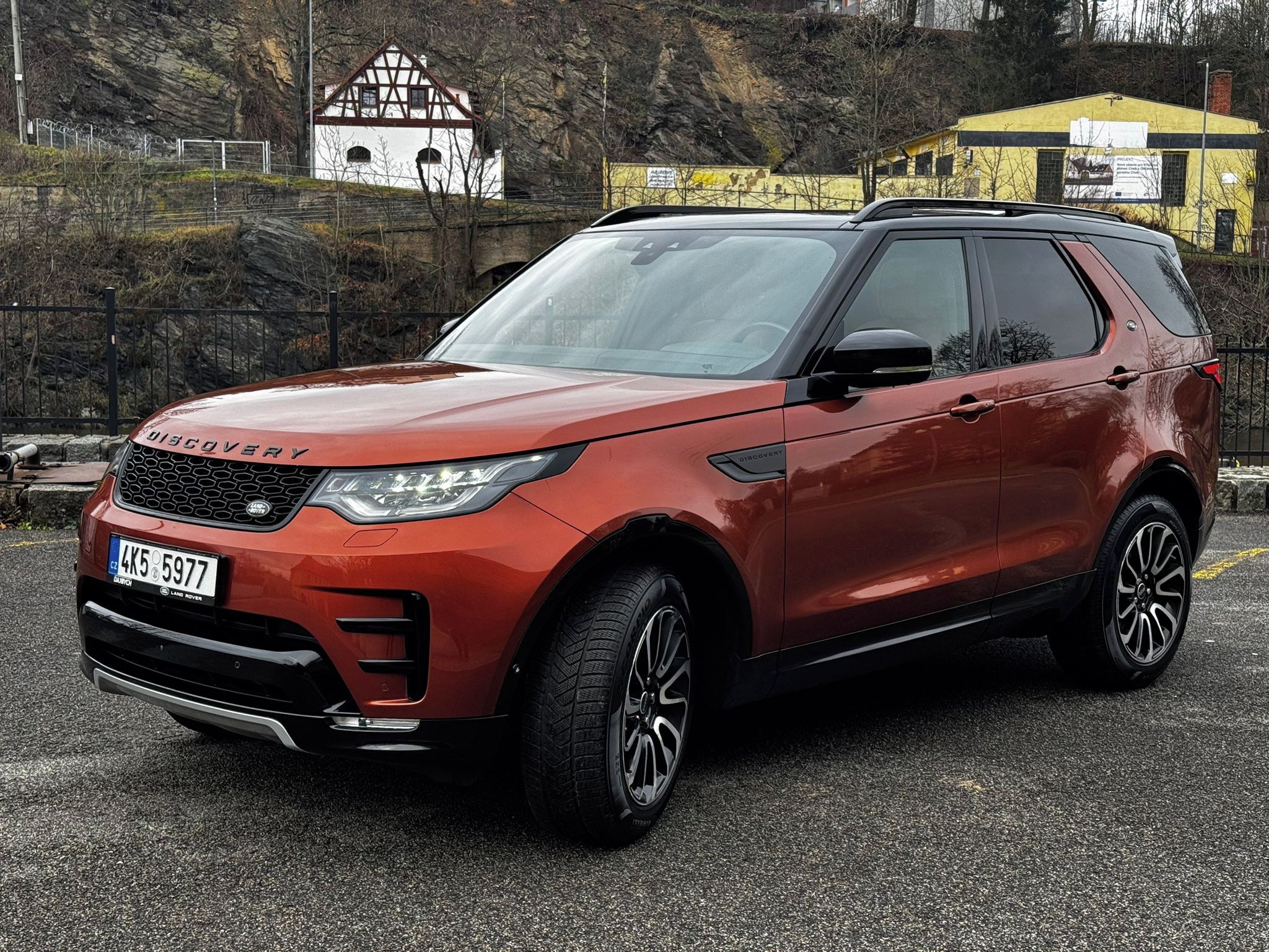 Land Rover Discovery, 3.0SDV6 ČR 1.MAJ EXTRA VÝBAVA - fotka 2