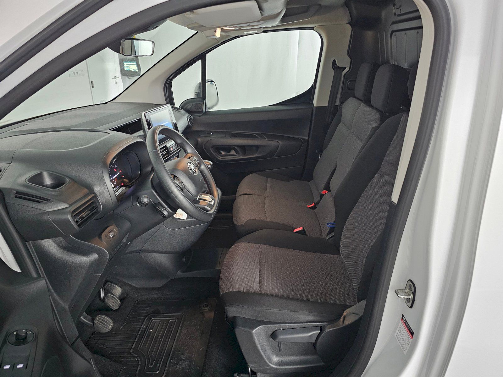 Toyota Proace City, 1.5D 130k ACTIVE TAŽNÉ - fotka 6