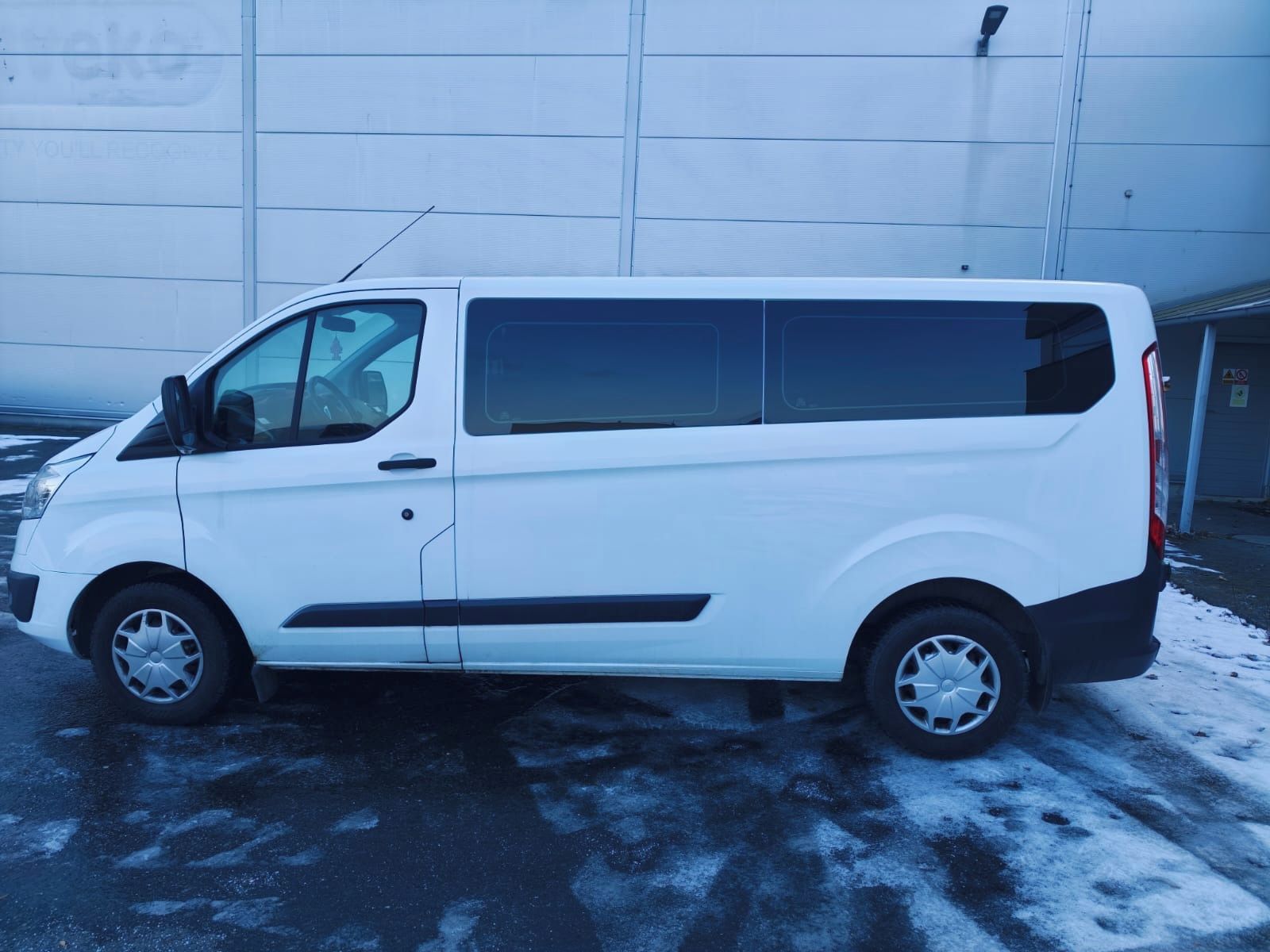 Ford Transit Custom, 2.0 TDCi L2, 9míst - fotka 4