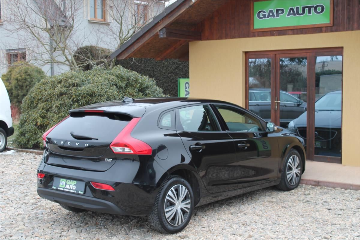 Volvo V40, 2.0 D2 88kW NAVI - fotka 6