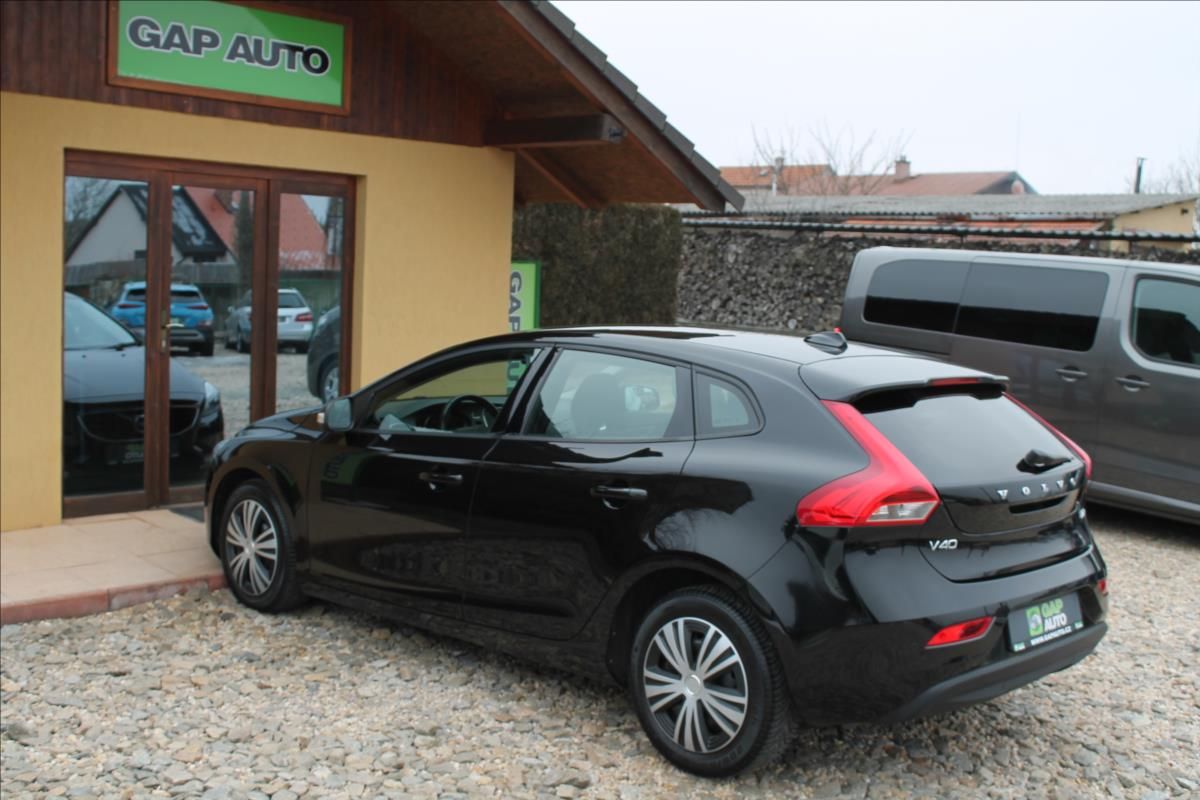 Volvo V40, 2.0 D2 88kW NAVI - fotka 4